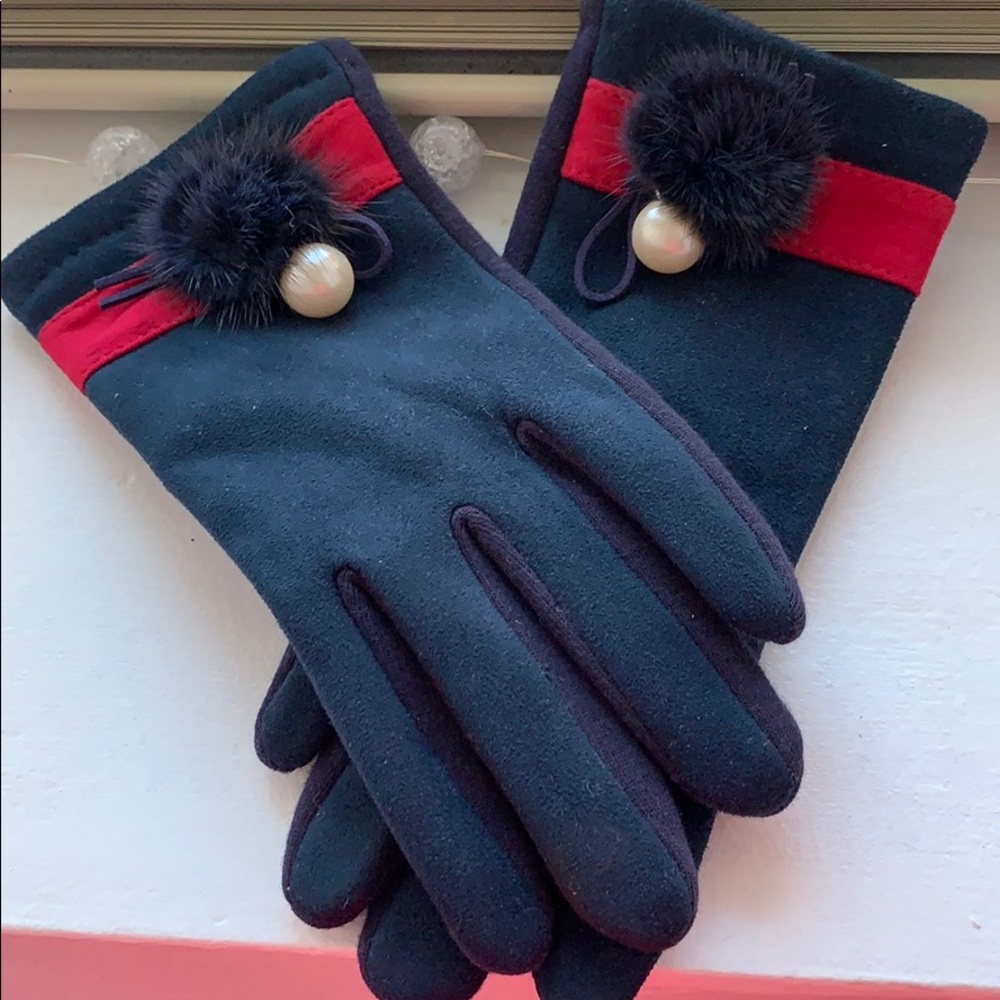 Suede gloves